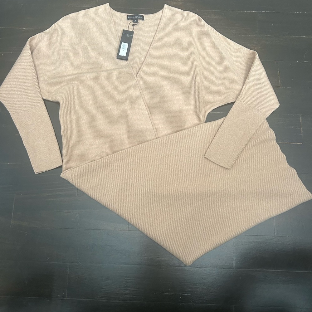Banana Republic V-Neck Sweater Dress in Tan